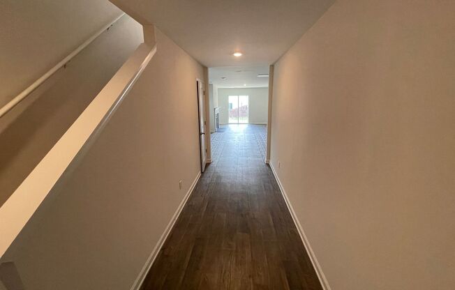 Complimentary Rent for a July ONLY Move in! Fantastic FIVE Bedroom THREE FULL baths Home in Southeast Columbia!