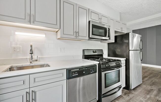 2 beds, 1 bath, 750 sqft, $2,450, Unit 205