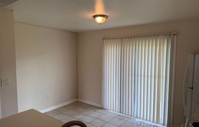 Spacious 2 Bedroom, 1 Bathroom Condo