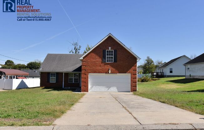 Adorable Brick home with bonus room and garage in Smyrna!!