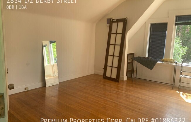 2834 1/2 DERBY ST