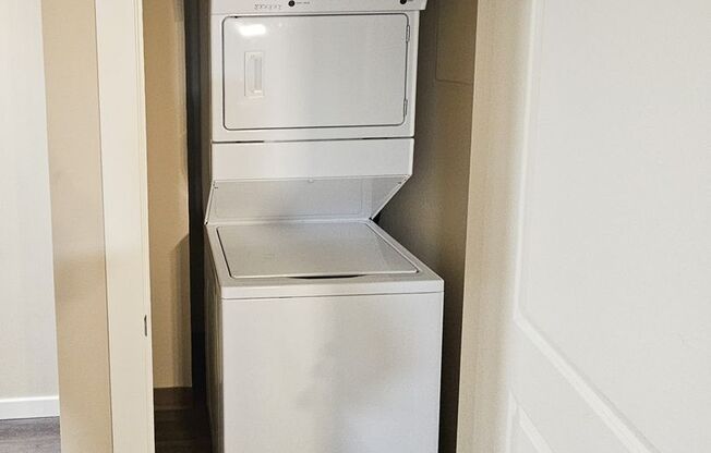 2 beds, 2 baths, 1,148 sqft, $2,450, Unit 201