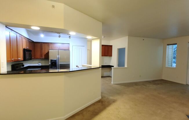 Fantastic 1 bed 1 bath condo in convenient Bothell location!