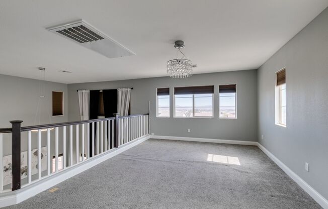 Spacious 4-Bed Home with Loft, Balcony & Stunning Views