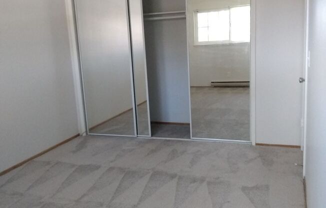 2 beds, 1 bath, 875 sqft, $2,595, Unit #13