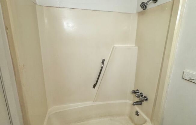2/1 Duplex inside city of Shelby, nc