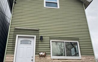 NEWLY RENOVATED 2 BEDROOM IN THE HEART OF BLOOMFIELD!