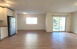 Redwood City: Remodeled and Unfurnished 1 Bed 1 Ba w/ Private Patio, A/C, In-Unit Washer/Dryer, & Parking Included