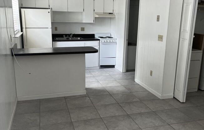 1 bed, 1 bath, $800