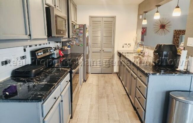 Charming Home in Established Community in N Arlington