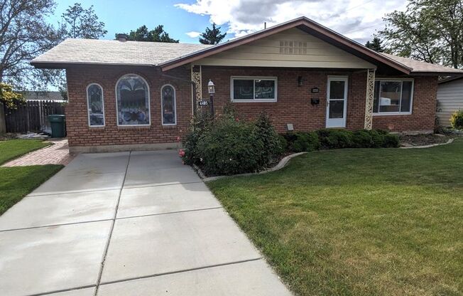 4 Bed 2 Bath Single Family Home in Roy!