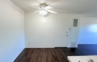 1 bed, 1 bath, 713 sqft, $2,075, Unit A122