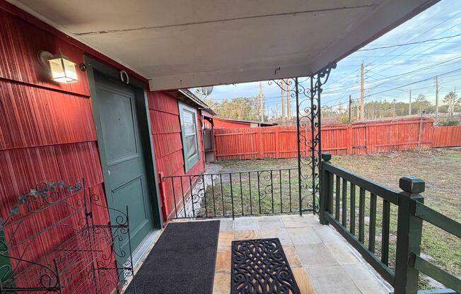 Sweet Country meets the City on this 3/1 Lot!