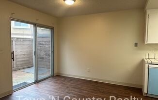 3 beds, 2 baths, $2,850, Unit Unit 2