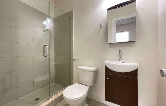 3 beds, 3 baths, $1,750, Unit Unit 22