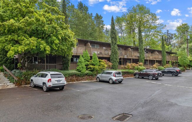 2 beds, 1 bath, $2,195, Unit # 1