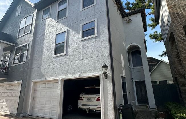 3710 SHERWOOD LANE