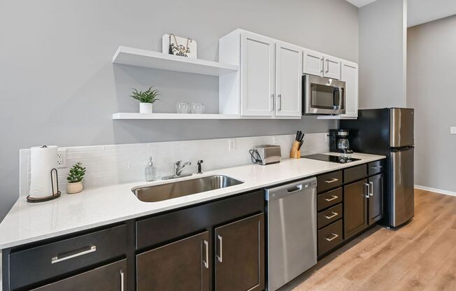 Studio, 1 bath, 457 sqft, $1,025, Unit 1306