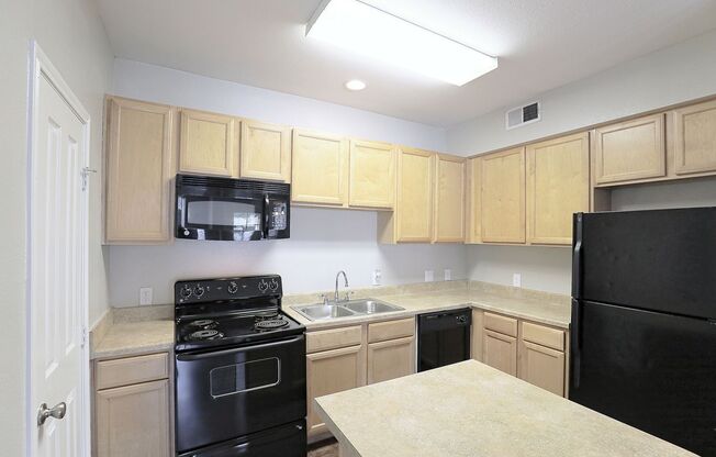 1 bed, 1 bath, 715 sqft, $1,051