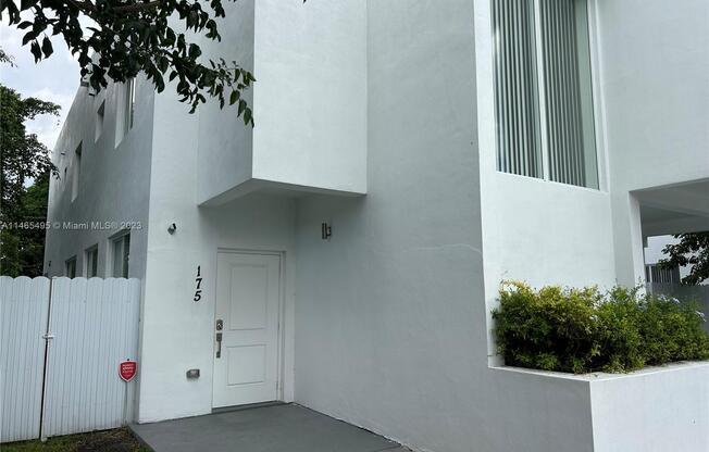 175 E 16 ST