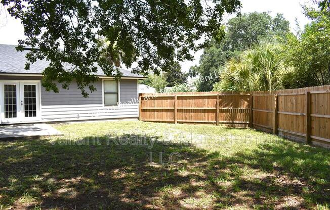 3 beds, 2 baths, 1,398 sqft, $1,650