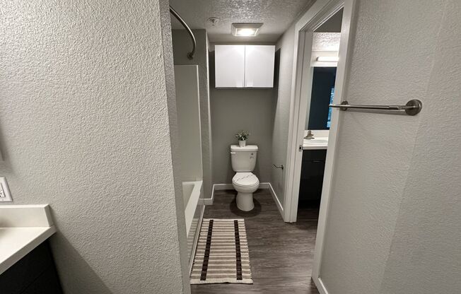 2 beds, 1 bath, 821 sqft, $2,765, Unit E027