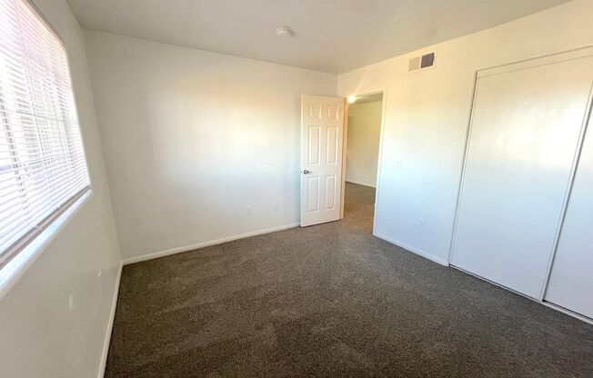 2 beds, 2 baths, $1,050, Unit UNIT 2113
