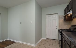 3 beds, 1 bath, $1,600, Unit 7032-3A