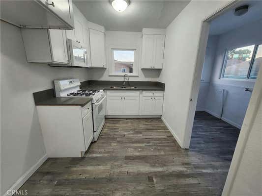 2 beds, 2 baths, 850 sqft, $2,400