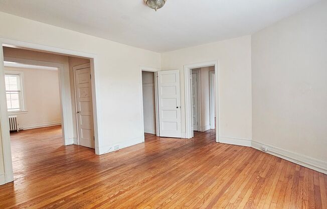 2 beds, 1 bath, 1,100 sqft, $1,725, Unit F1