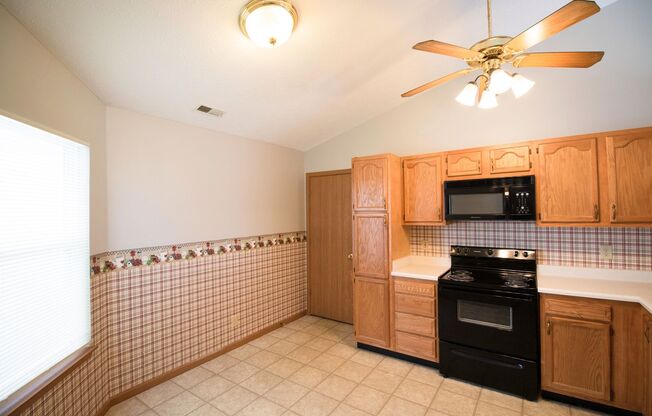 3 beds, 2 baths, $1,625