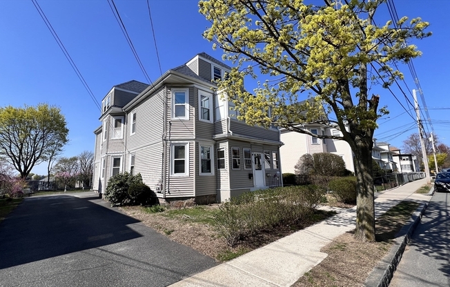 76 GLOVER AVE