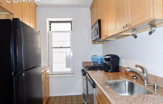 1 bed, 1 bath, $3,100, Unit 1B