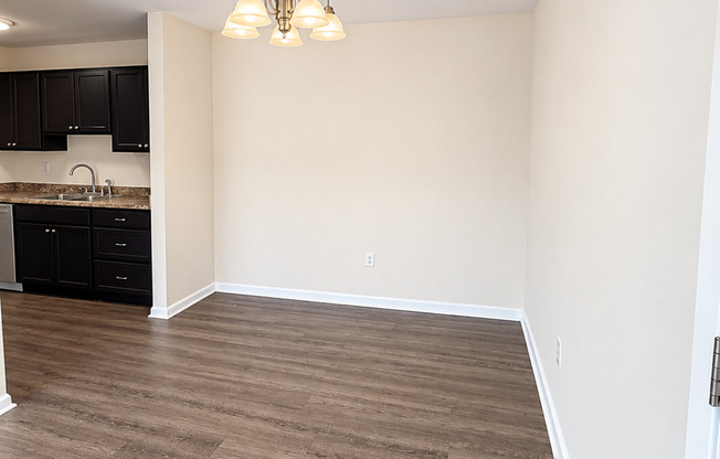 1 bed, 1 bath, 750 sqft, $1,349, Unit 125-B
