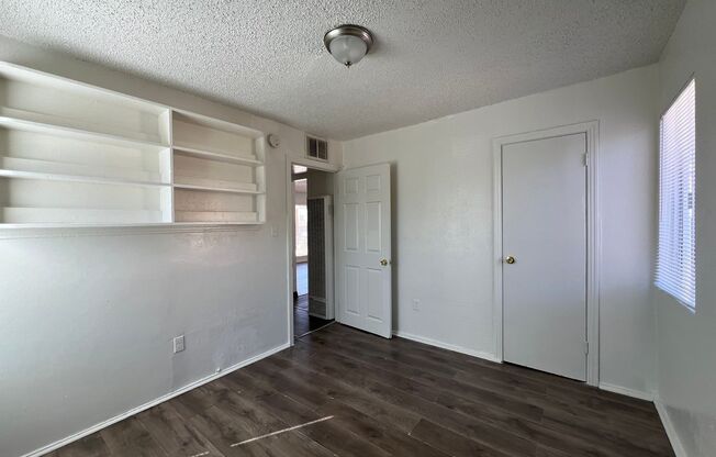 3 beds, 1 bath, $1,300