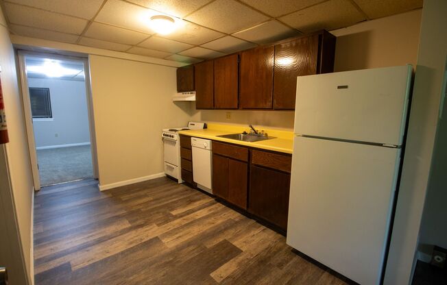 1 bed, 1 bath, $750, Unit Unit 3