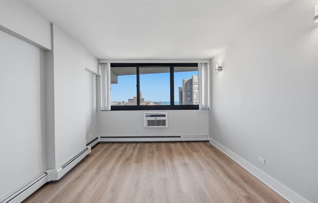 3 beds, 1.5 baths, $3,500, Unit 10C