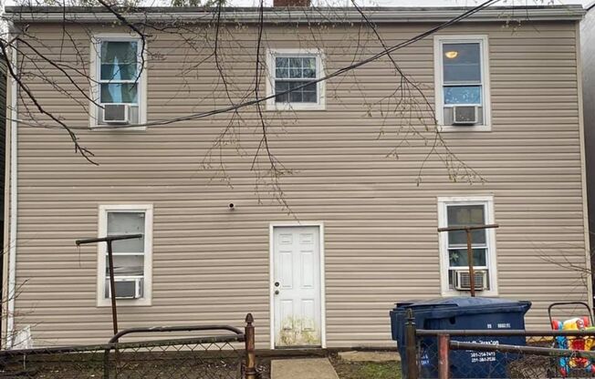 1 bed, 1 bath, 860 sqft, $1,577, Unit Bryant St NE 1356 Unit 1