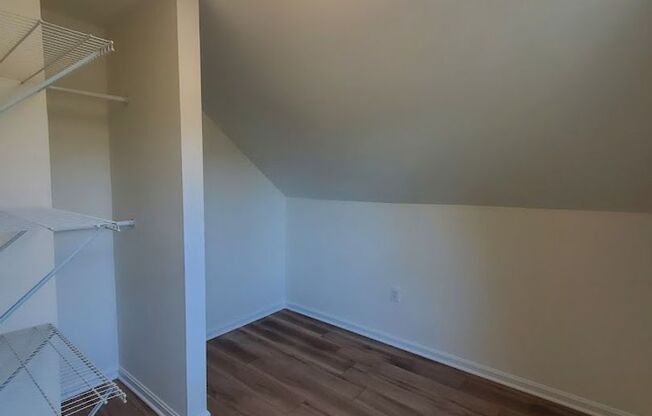 1 bed, 1 bath, $1,450, Unit 5511 Carter Ave. Unit 3