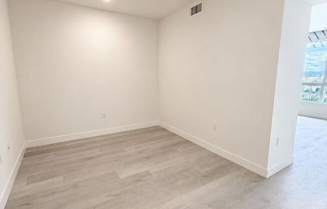 1 bed, 1 bath, 581 sqft, $2,475, Unit T407