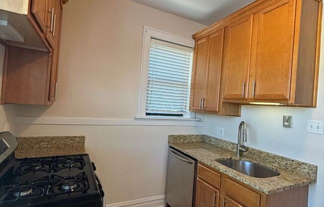 2 beds, 1 bath, 825 sqft, $1,795, Unit 613-3F