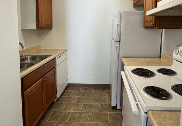 Horizon Pointe - One Bedroom - Kitchen