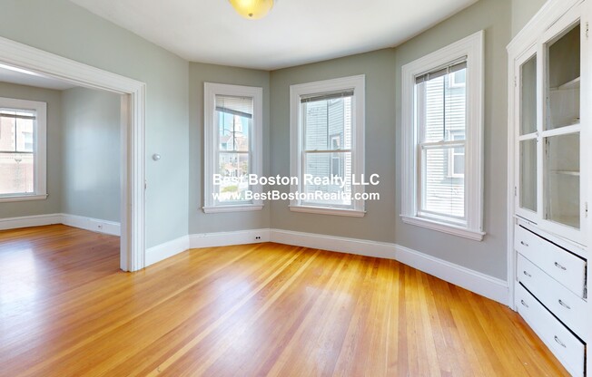 106 Highland Ave # 3