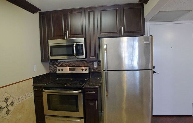 1 bed, 1 bath, 650 sqft, $2,095, Unit 212