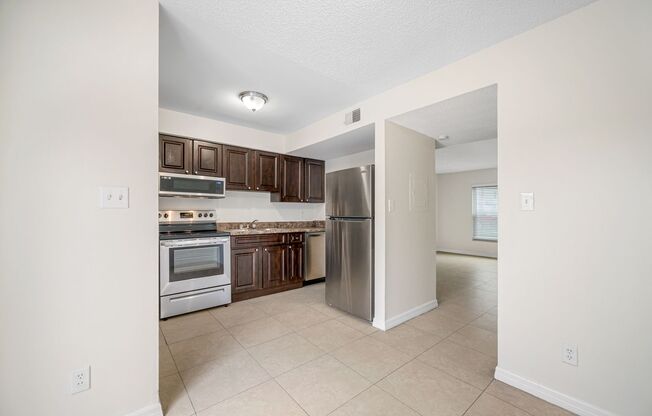 2 beds, 1.5 baths, 940 sqft, $1,650, Unit 8737-D