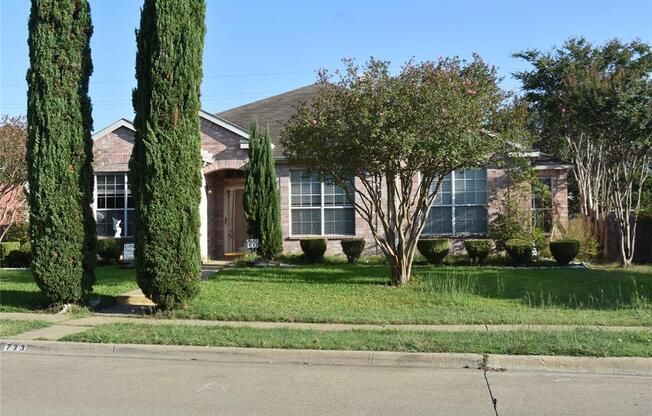 733 DANDELION DR