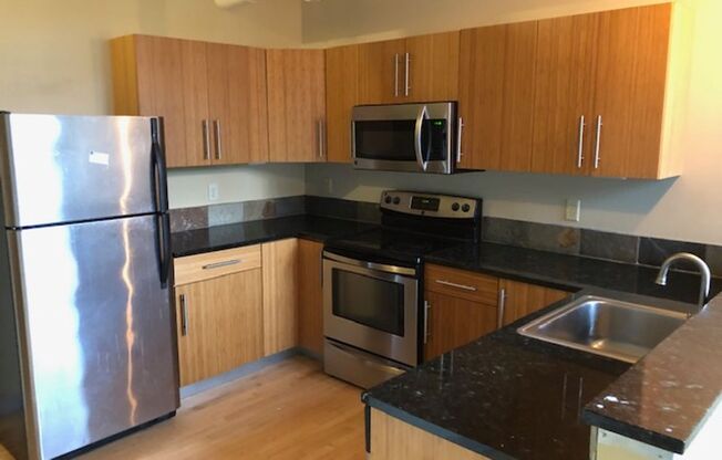 2 beds, 1 bath, 1,054 sqft, $1,825, Unit 202