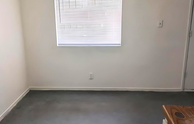 2 beds, 1 bath, $1,000