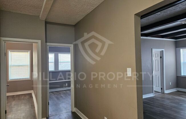 633 E 38th