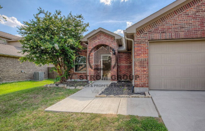 3 beds, 2 baths, 1,390 sqft, $1,895